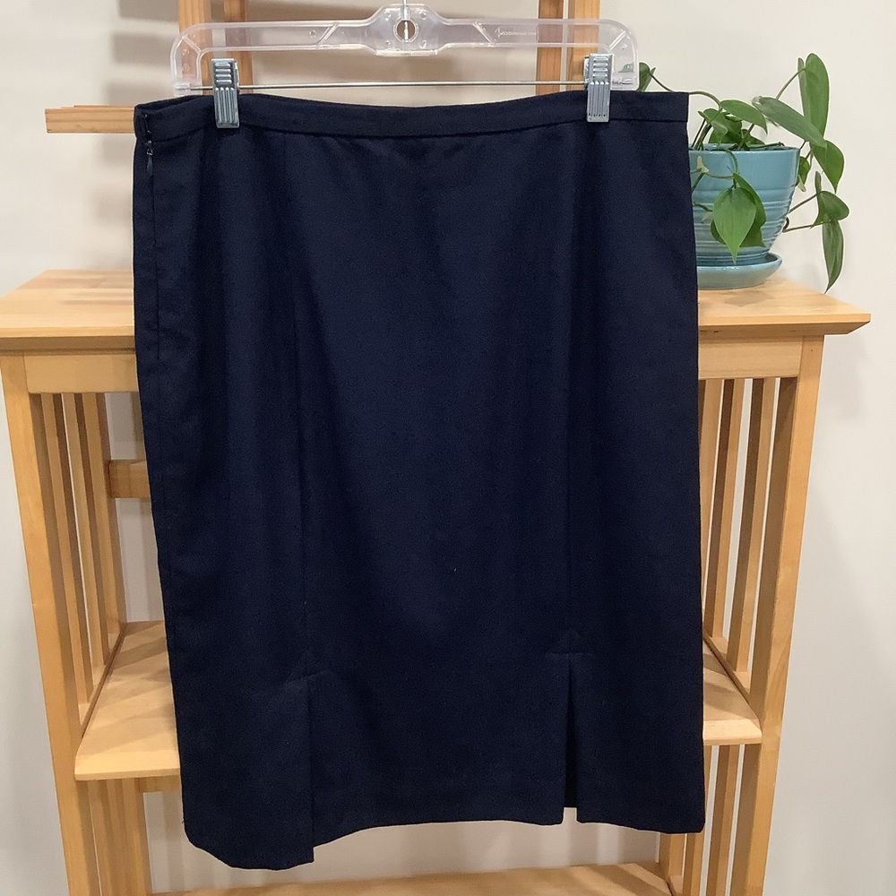 Vintage 90s PENDLETON 100% Virgin Wool Navy Blue Pencil Skirt Size 12 Petite - Picture 3 of 10